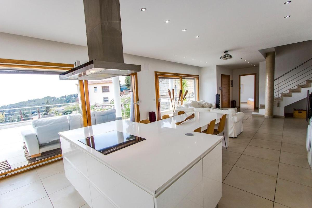 Catalunya Casas Modern Magnificence , Only A Few Km To The Beach! Sant Cebrià de Vallalta المظهر الخارجي الصورة